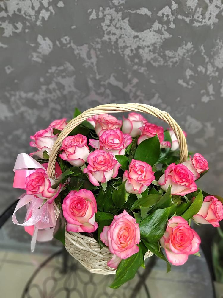 Цветочная композиция из Розы в корзине в Плавске