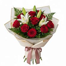 Букет цветов из:  Лилии и Розы в Плавске