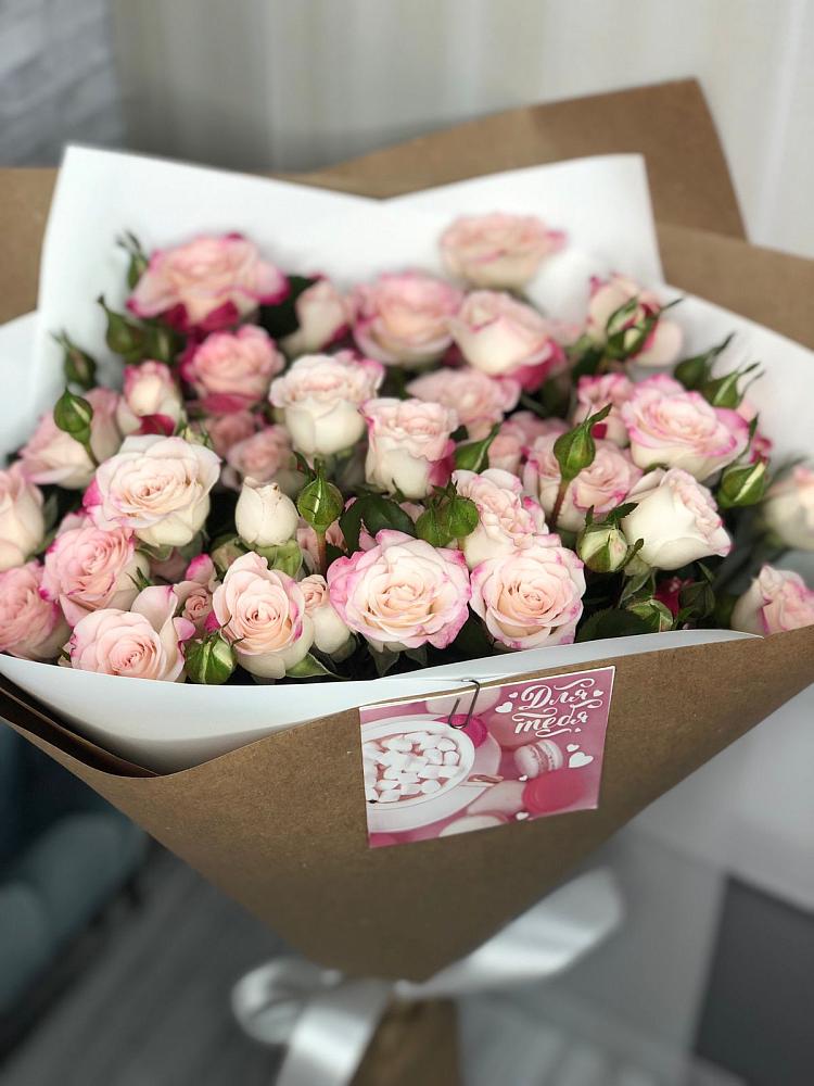 Букет цветов из: Розы в Плавске