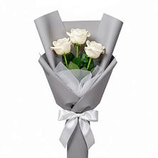 Букет 3 белые розы в Плавске