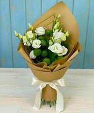 Букет цветов из:  Хризантемы и Лизиантусы в Плавске