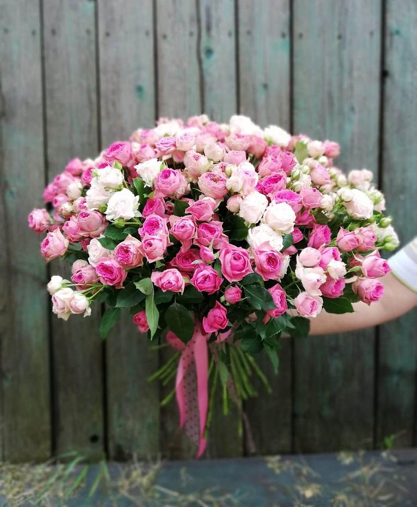 Букет Розовые кустовые розы Натали и Лав Лидия в Плавске