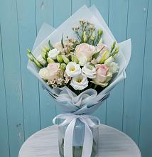Букет цветов из:  Розы и Лизиантусы #REPLACE_PRED# Плавске