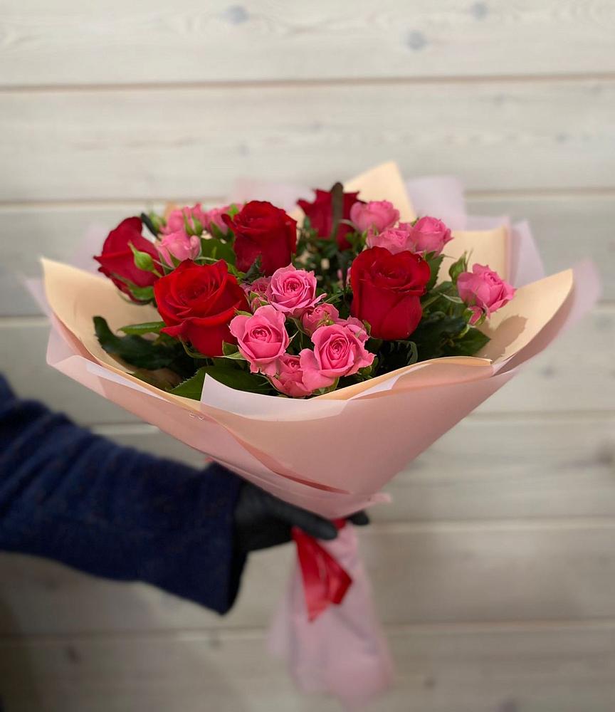 Букет цветов из: Розы в Плавске