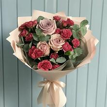 Букет цветов из:  Гвоздики и Розы в Плавске