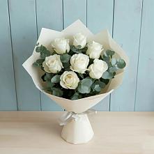 Букет Белые розы в Эвкалипте в Плавске