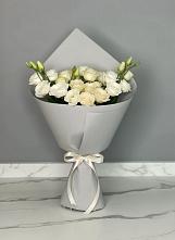 Букет цветов из:  Розы и Лизиантусы в Плавске